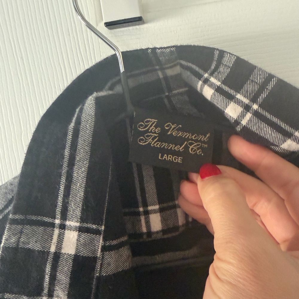 Vermont Flannel Co. Women's Classic Shirt - Chicago Plaid - Large - Picture 4 of 5